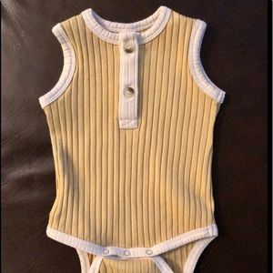 Kate Quinn Onesie Romper Ribbed Organic Cotton  mustard/ivory 0-3 mo